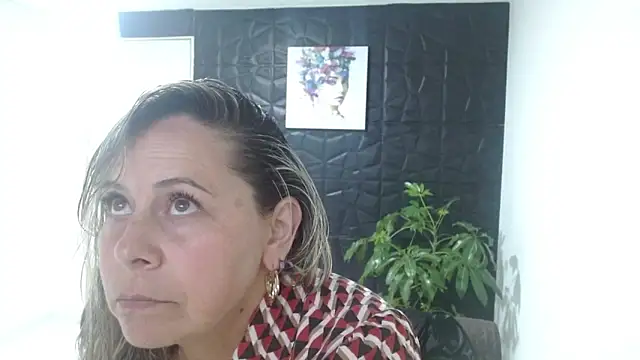 CINTHIA1609 online show from March 14, 2025, 7:44 pm