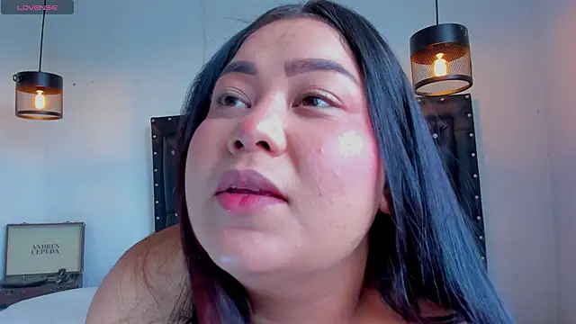 victoriajk online show from April 18, 2026, 1:02 pm