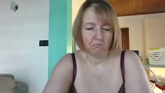 Sandcoq online show from February 5, 2026, 8:32 am