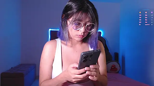 SMIILING PRINCESS online show from January 14, 2025, 3:22 am