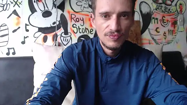 roystonee01 online show from October 13, 2025, 11:56 am