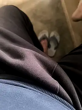 Snapshot of rana9639_1 chatting on February 27, 2025, 7:51 am rana9639 1 online show from February 27, 2025, 7:51 am