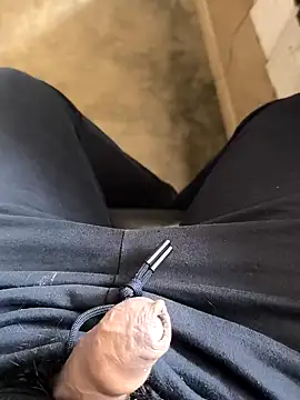 Snapshot of rana9639_1 chatting on February 1, 2025, 6:21 am rana9639 1 online show from February 1, 2025, 6:21 am