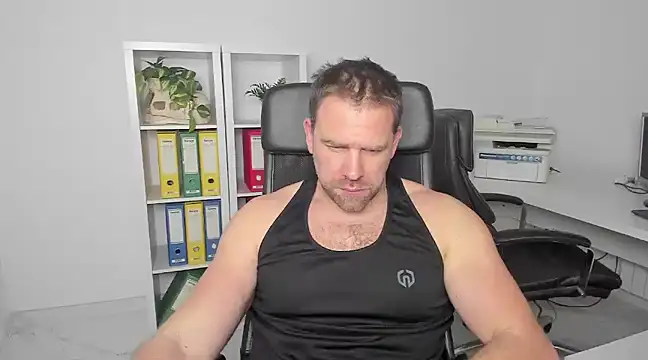 Snapshot of John-E-Dough chatting on January 18, 2025, 4:37 am John-E-Dough online show from January 18, 2025, 4:37 am