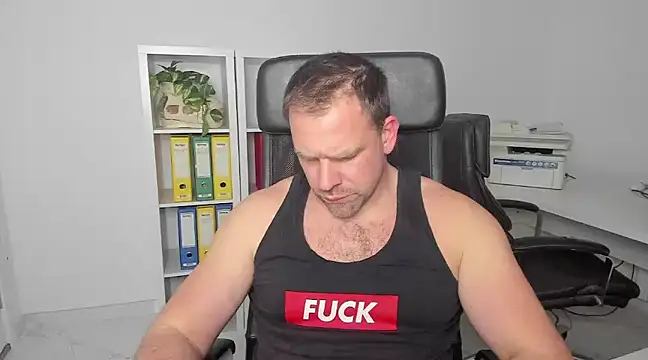 Snapshot of John-E-Dough chatting on January 13, 2025, 5:02 pm John-E-Dough online show from January 13, 2025, 5:02 pm