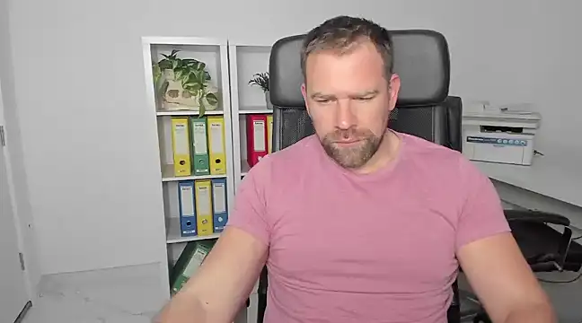 Snapshot of John-E-Dough chatting on January 9, 2025, 4:52 am John-E-Dough online show from January 9, 2025, 4:52 am