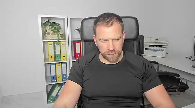 Snapshot of John-E-Dough chatting on January 11, 2025, 5:31 am John-E-Dough online show from January 11, 2025, 5:31 am