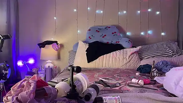 Snapshot of Dani_Dragon69 chatting on February 1, 2026, 9:24 pm Dani Dragon69 online show from February 1, 2026, 9:24 pm