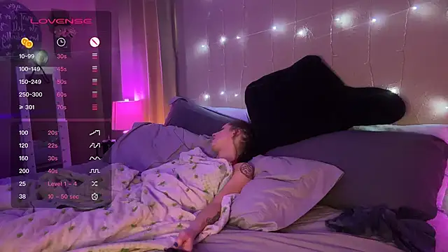 Snapshot of Dani_Dragon69 chatting on March 5, 2025, 8:21 pm Dani Dragon69 online show from March 5, 2025, 8:21 pm