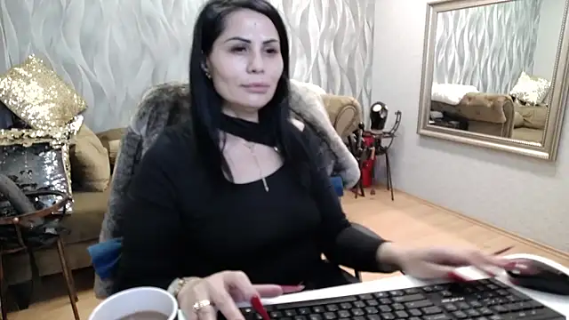 Sara Poison online show from November 2, 2025, 3:22 am