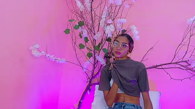 Charlotte Love10 online show from March 17, 2026, 11:46 am