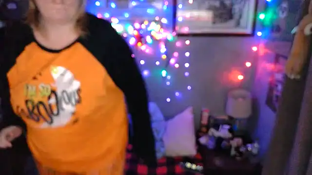 wild hot mess online show from December 6, 2024, 10:02 pm