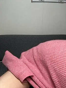 Snapshot of -x_MIU_x chatting on February 24, 2026, 10:16 am -x MIU x online show from February 24, 2026, 10:16 am