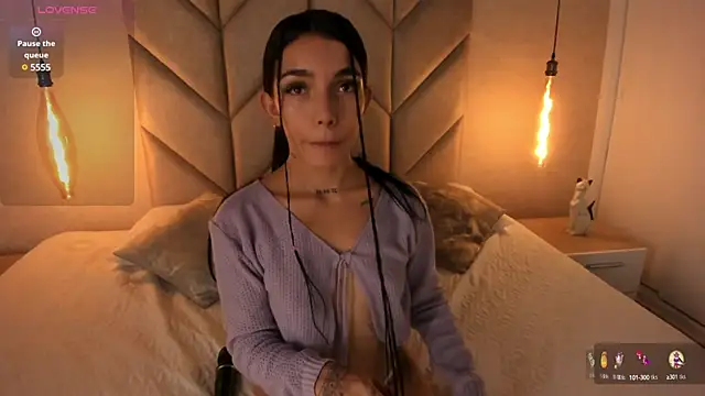 Mollymoon1 online show from February 22, 2025, 8:42 pm