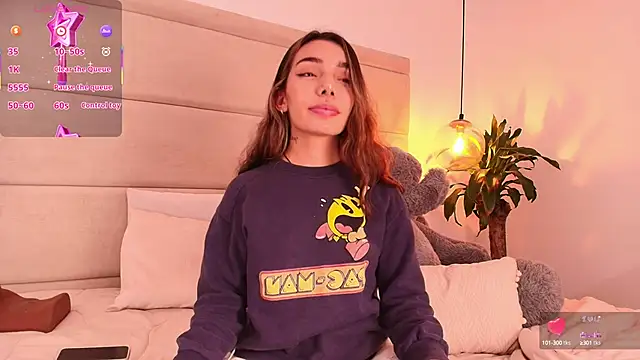 Mollymoon1 online show from September 30, 2025, 7:09 pm