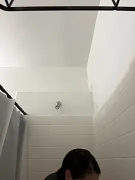 AlyssiaAmoreXO online show from December 18, 2025, 5:06 pm