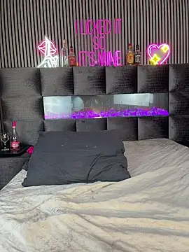 MilaMaaay online show from February 7, 2026, 7:22 pm