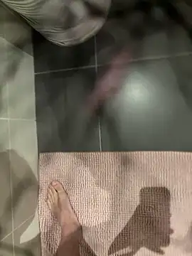 lescro95  online show from February 6, 2026, 6:26 pm