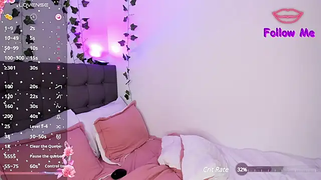 charlotte james0 online show from February 11, 2025, 4:11 am