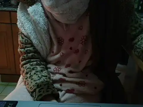 VeneRed online show from February 14, 2026, 5:57 pm