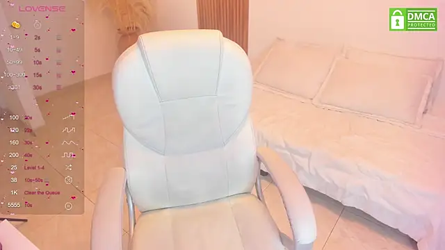 noahdarkdoll  online show from January 31, 2025, 4:58 am