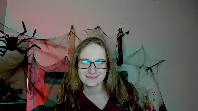 L1ittle kitty  online show from October 25, 2025, 5:39 am