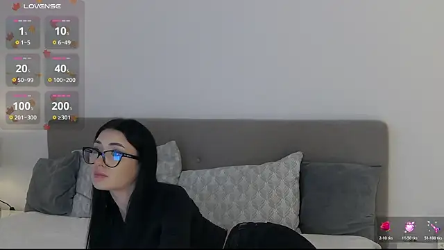 AllisonSky online show from November 3, 2025, 1:37 pm