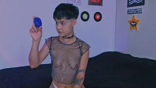 alex one888 online show from September 12, 2025, 6:18 pm