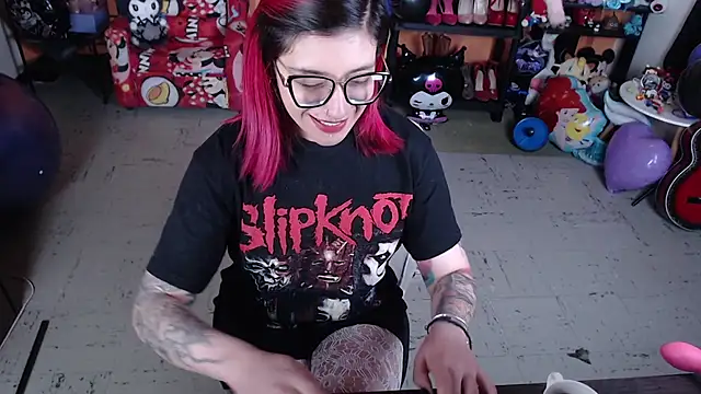 MissMiia2 online show from September 14, 2025, 1:22 pm