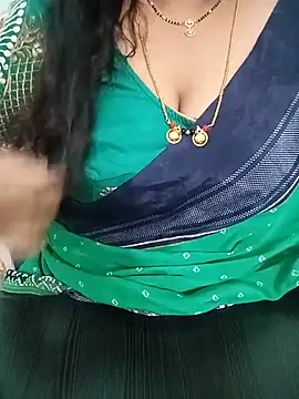 Snapshot of your-sameera chatting on July 16, 2026, 4:42 am your-sameera online show from July 16, 2026, 4:42 am