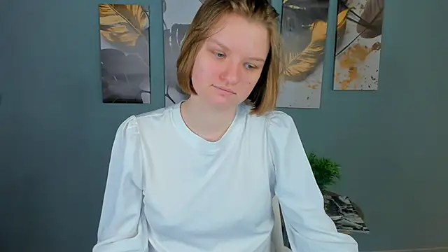 LilianSwall online show from January 15, 2026, 2:42 pm