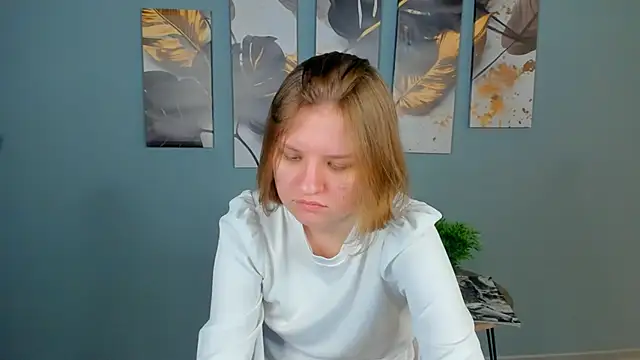 LilianSwall online show from January 16, 2026, 12:09 pm