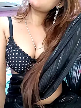 Diamond queeen online show from November 8, 2025, 8:01 pm