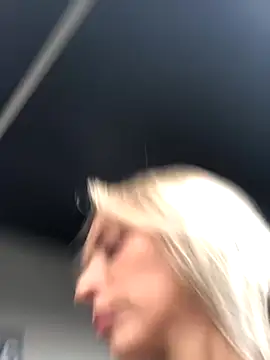 Diamond Bunny  online show from September 14, 2025, 2:28 pm