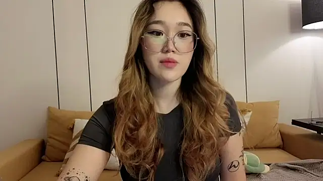 Jennatyan online show from March 20, 2026, 4:13 am