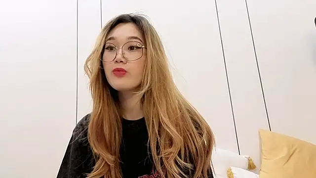 Jennatyan online show from February 5, 2026, 7:37 am