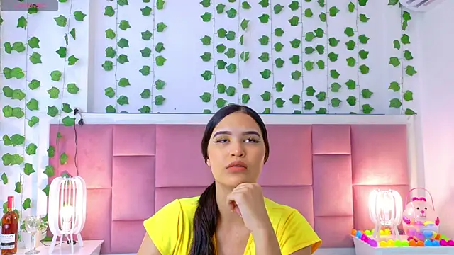 kaily sweet1 online show from April 6, 2026, 11:22 am