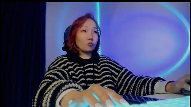 himeros goddess online show from October 14, 2025, 4:57 am