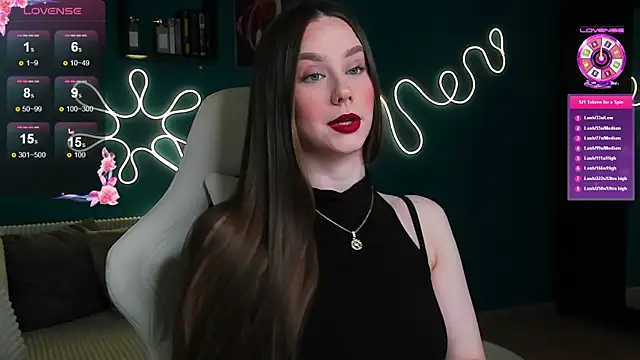 katie taylorr online show from October 20, 2025, 2:02 am