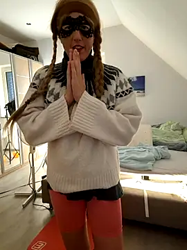 Hexe12346 online show from November 16, 2025, 12:21 pm