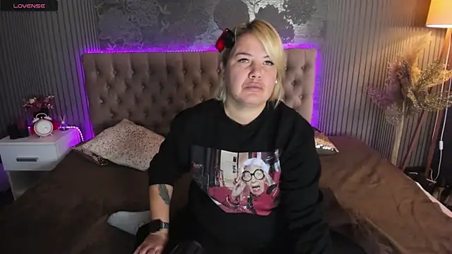 CurlyDreams online show from October 20, 2025, 5:31 am