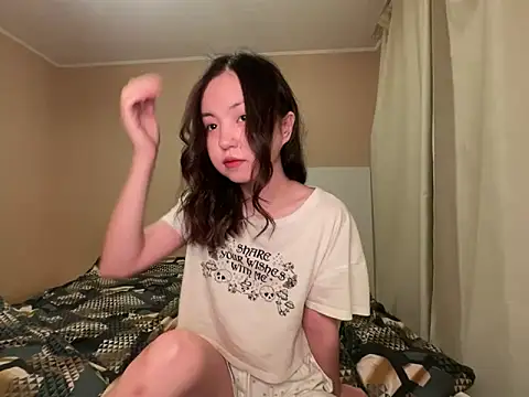 Snapshot of lalallalalaa- chatting on January 8, 2025, 12:47 pm lalallalalaa- online show from January 8, 2025, 12:47 pm