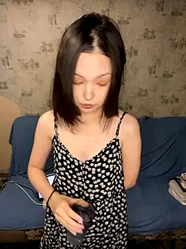 Snapshot of lalallalalaa- chatting on September 11, 2025, 1:33 pm lalallalalaa- online show from September 11, 2025, 1:33 pm