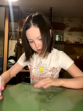 Snapshot of lalallalalaa- chatting on October 18, 2025, 6:10 pm lalallalalaa- online show from October 18, 2025, 6:10 pm