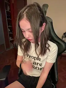 Snapshot of lalallalalaa- chatting on February 11, 2025, 3:18 am lalallalalaa- online show from February 11, 2025, 3:18 am