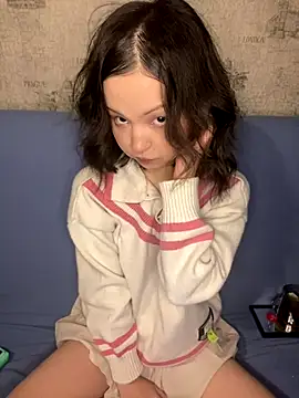 Snapshot of lalallalalaa- chatting on November 18, 2025, 1:03 pm lalallalalaa- online show from November 18, 2025, 1:03 pm