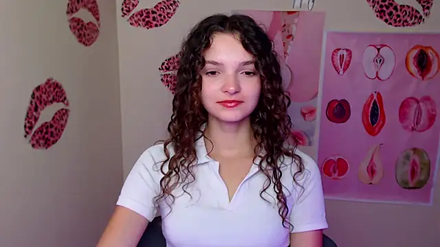  SusieSu  online show from September 17, 2025, 6:37 am