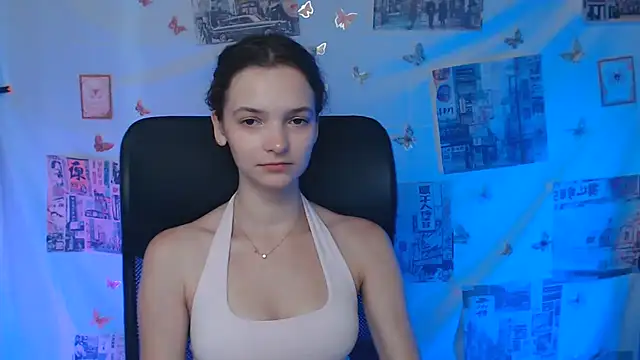  SusieSu  online show from July 18, 2026, 6:22 am