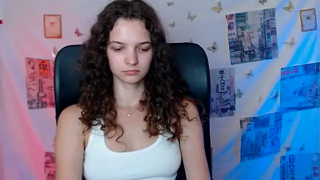  SusieSu  online show from July 19, 2026, 12:24 pm