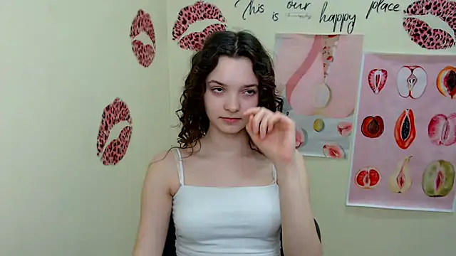  SusieSu  online show from March 20, 2025, 10:43 am